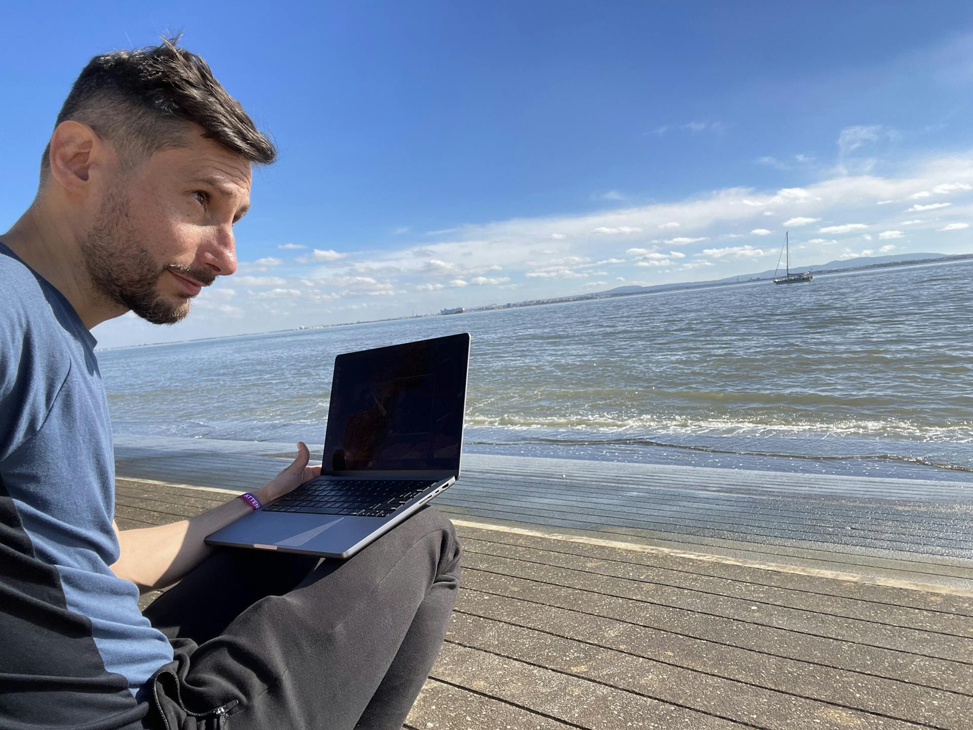 remote work near the ocean